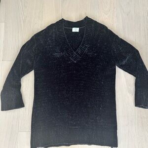 Aritzia Wilfred V-Neck Sweater